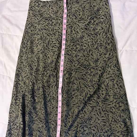 Halston Heritage Skirt - Picture 3 of 6